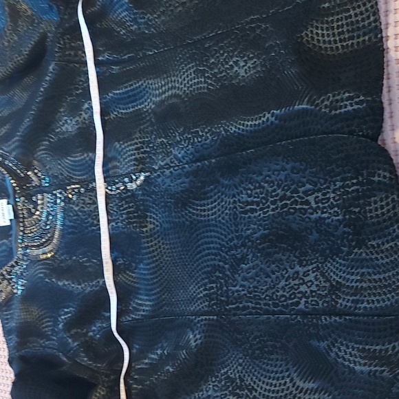 Woman's jacket - Picture 10 of 12